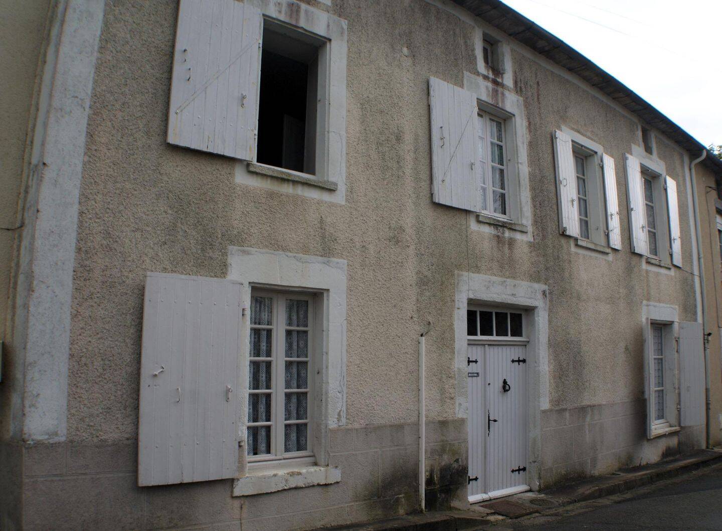 Maison 6 pièces 154 m² · à La Châtaigneraie · 154 m² · 76 000 €