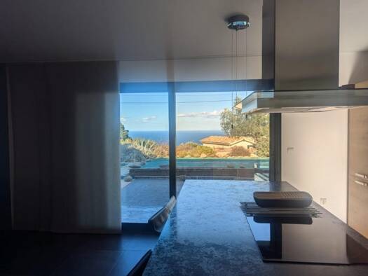 Maison à vendre 685 000 € 4 pièces 3 chambres 110 m² 1 200 m² de terrain Sari-Solenzara 20145