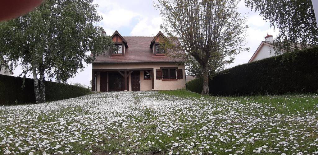 Maison 6 pièces 90 m² · à Ormes · 90 m² · 1 100 €