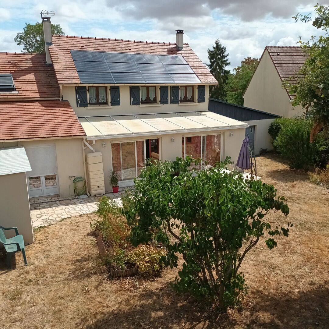 Maison 8 pièces 147 m² · à Dangers · 147 m² · 252 000 €