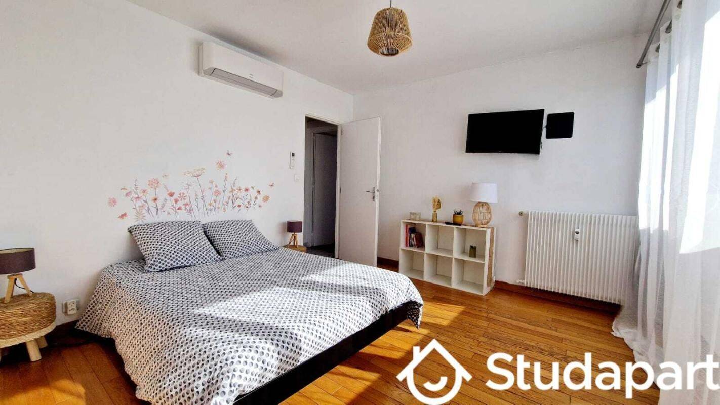 1 pièce 16 m² · à Nîmes · 16 m² · 530 €