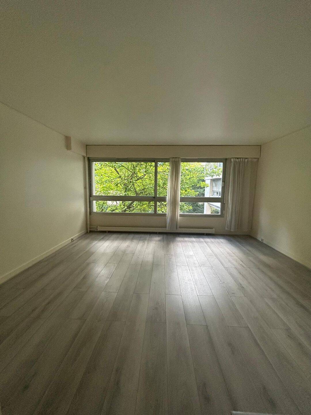 Appartement 1 pièce 37 m² · à Paris 7ème Arrondissement · 37 m² · 1 634 €/mois