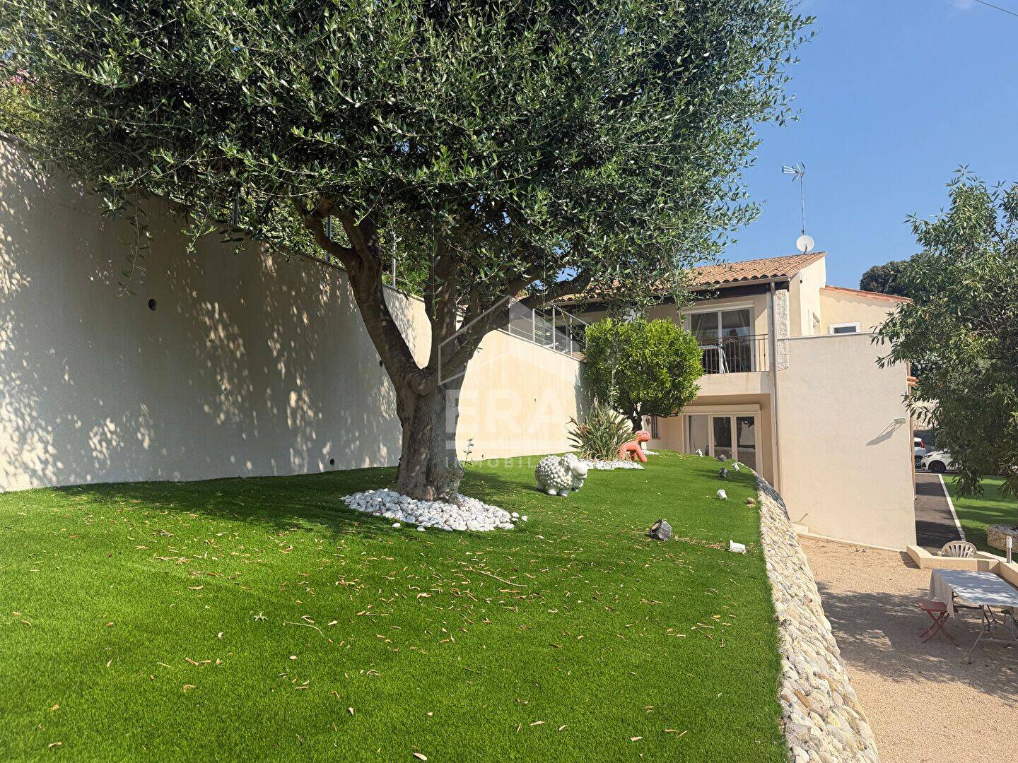 Maison 7 pièces 236 m² · à Cagnes-sur-Mer · 236 m² · 1 470 000 €
