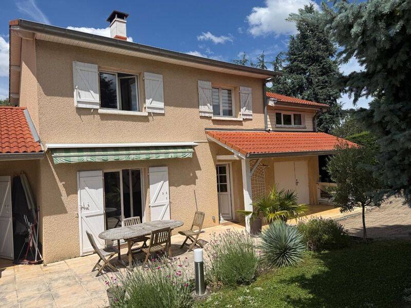 Maison 6 pièces 130 m² · à Chasselay · 130 m² · 650 000 €
