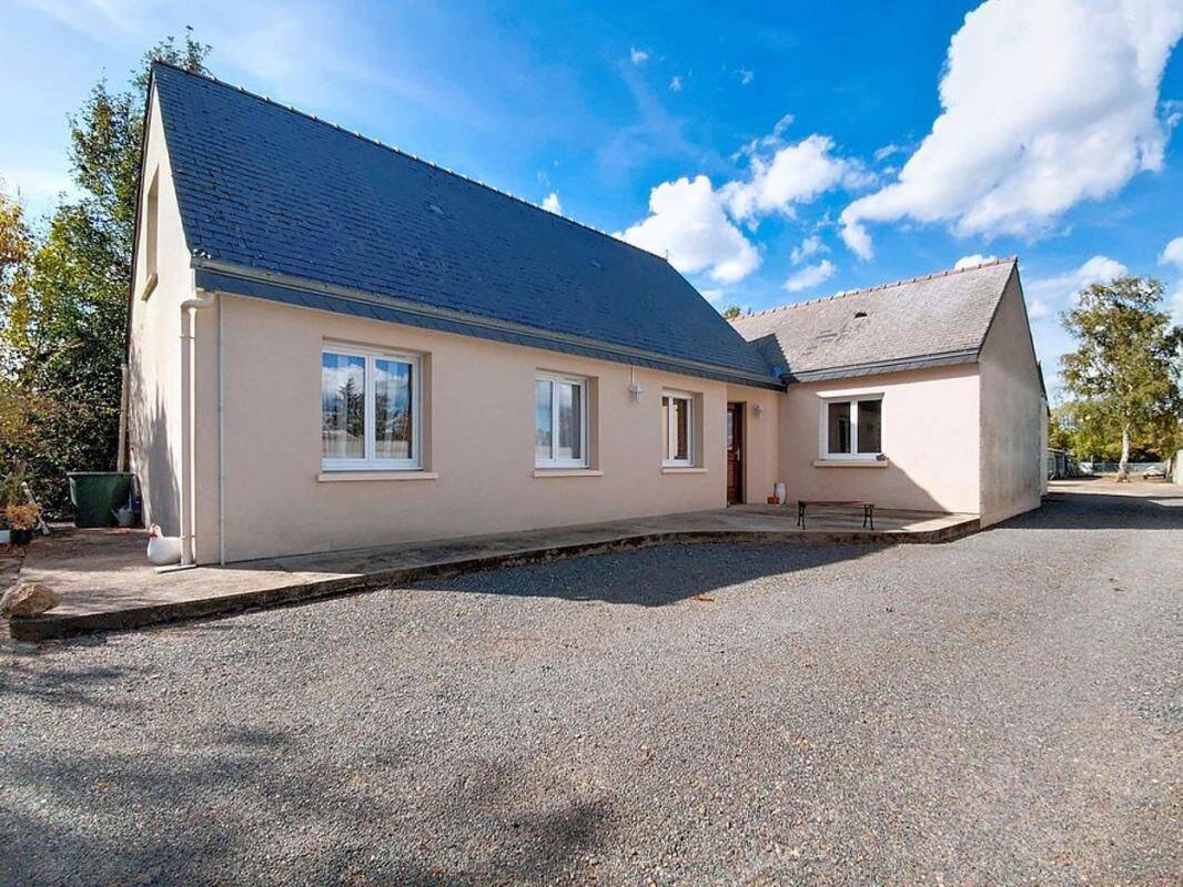 Maison 6 pièces 171 m² · à Allonnes · 171 m² · 210 000 €