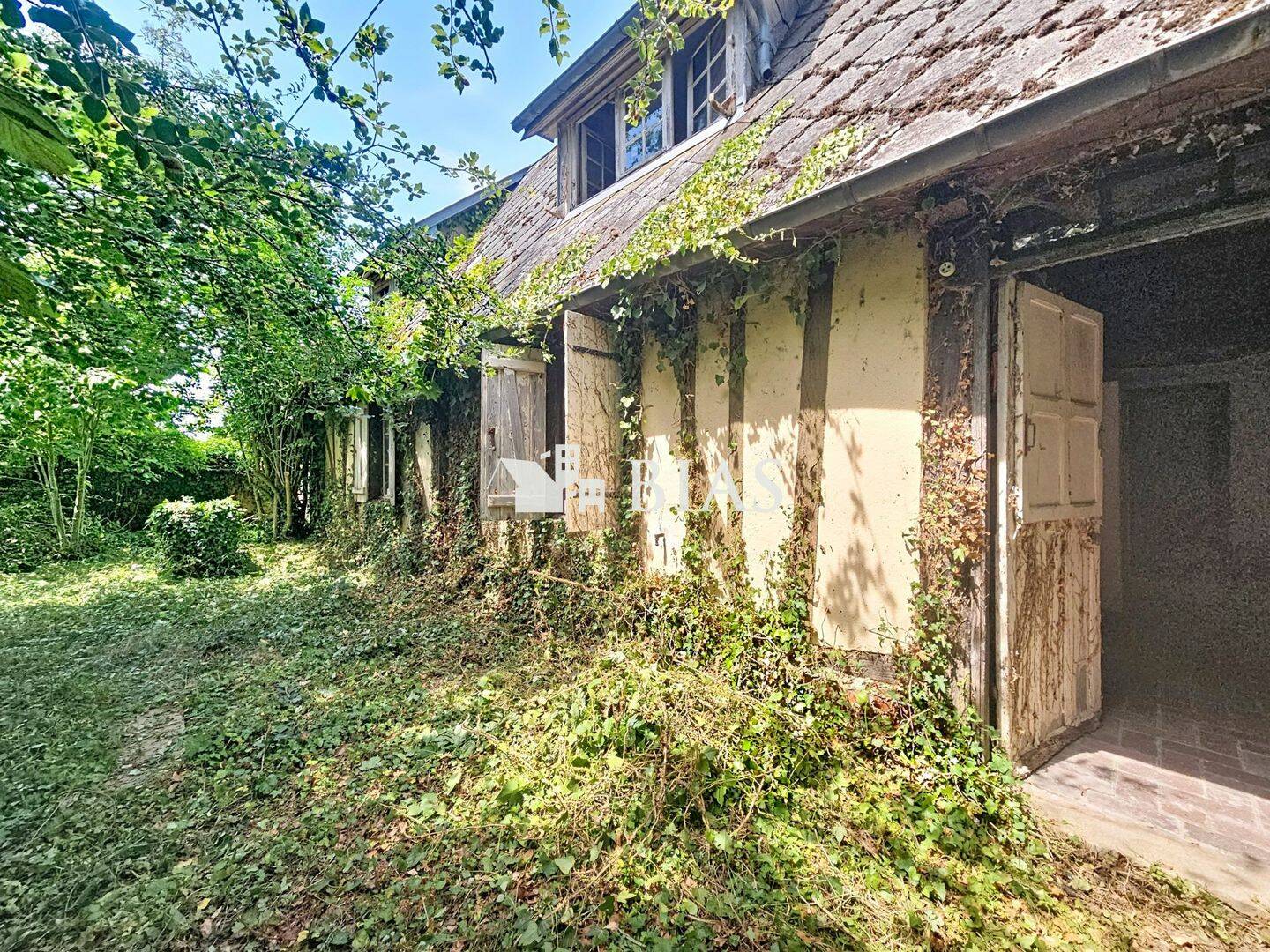Maison 6 pièces 145 m² · à Saint-Aubin-d'Écrosville · 144,7 m² · 118 000 €