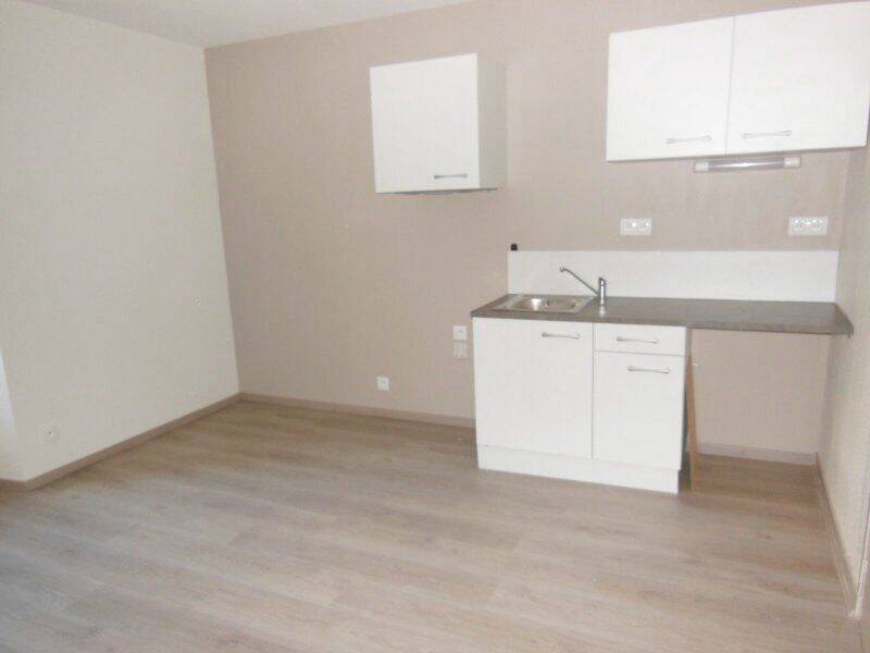 Appartement 2 pièces 30 m² · à Aurillac · 29,8 m² · 360 €/mois