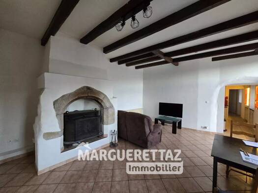 Maison à vendre 425 000 € 7 pièces 223 m² 480 m² de terrain La Tour 74250