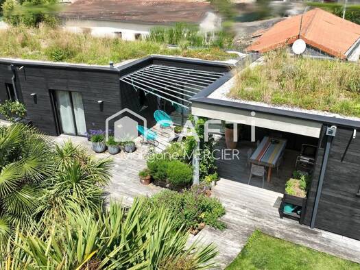 Maison à vendre 340 000 € 8 pièces 4 chambres 220 m² 1 119 m² de terrain Missé 79100