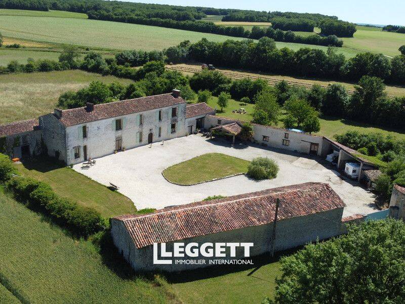 Maison 10 pièces 520 m² · à Chives · 520 m² · 665 000 €