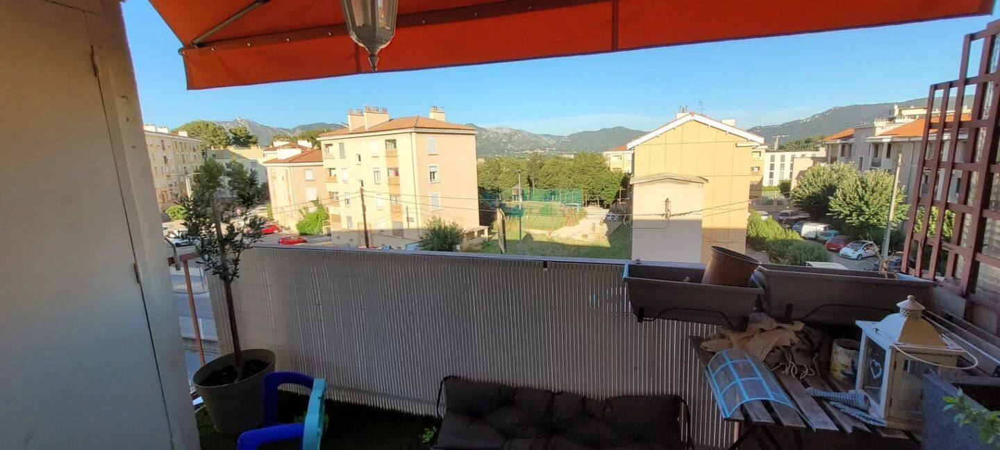 Appartement 3 pièces 64 m² · à Aubagne · 63,7 m² · 999 €