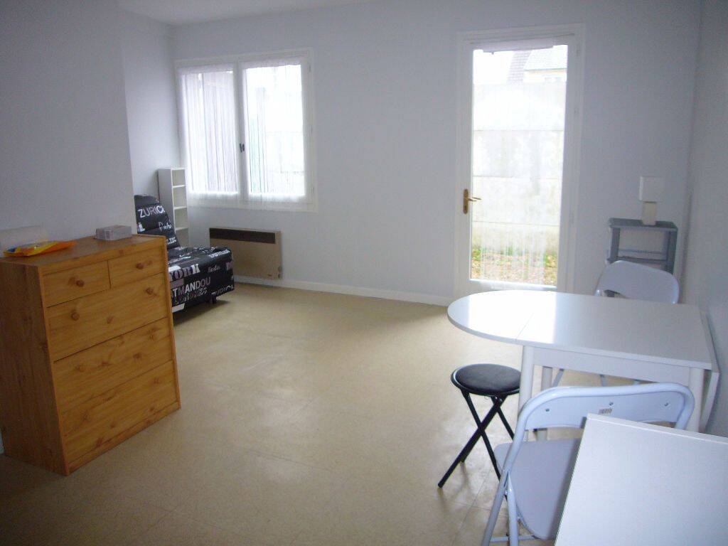 Appartement 1 pièce 17 m² · à Bures-sur-Yvette · 17 m² · 500 €/mois