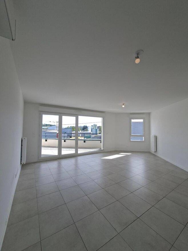 Appartement 4 pièces 84 m² · à Lormont · 83,5 m² · 1 083 €/mois