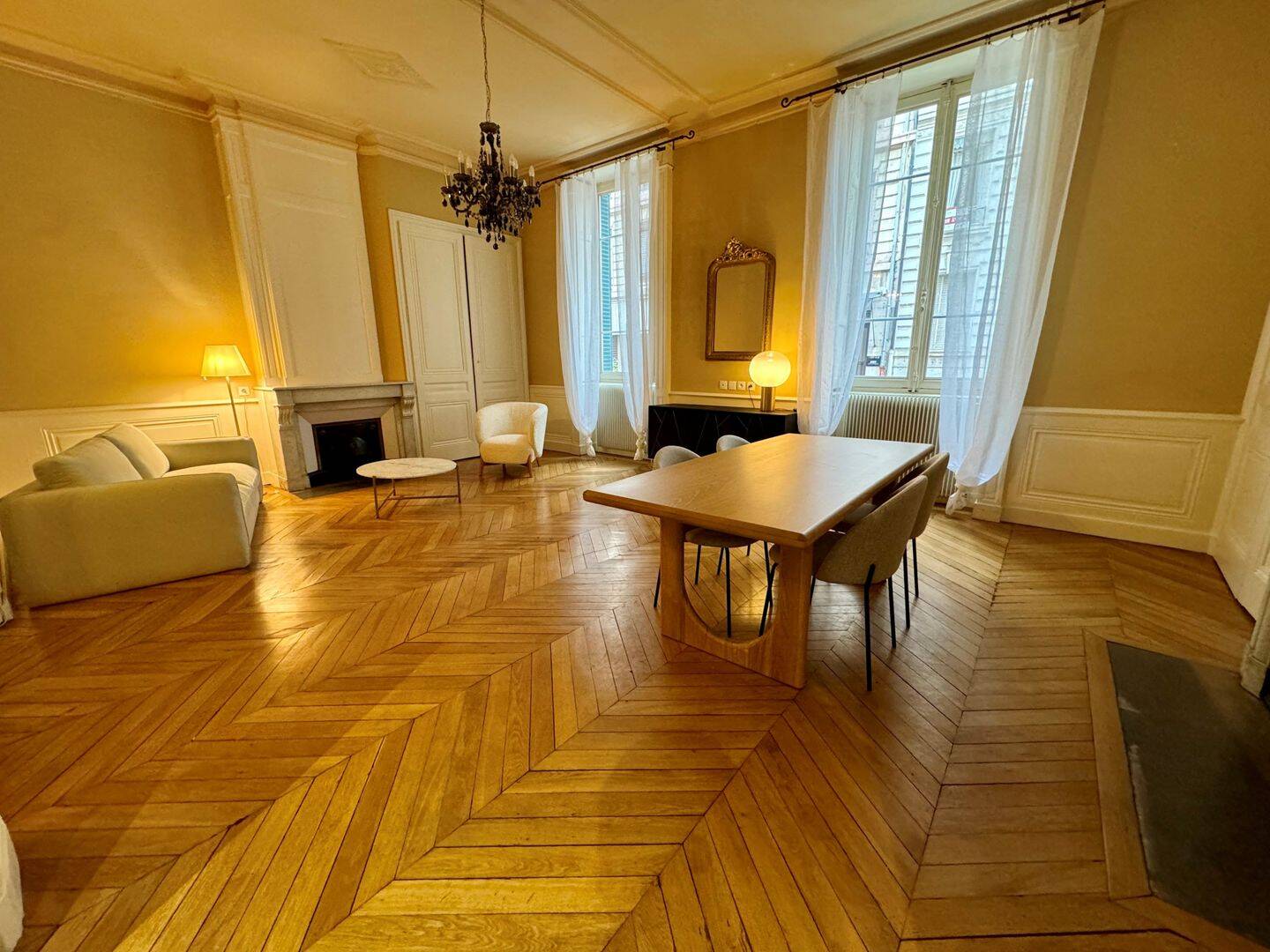Appartement 3 pièces 89 m² · à Lyon 6ème Arrondissement · 89 m² · 1 507 €