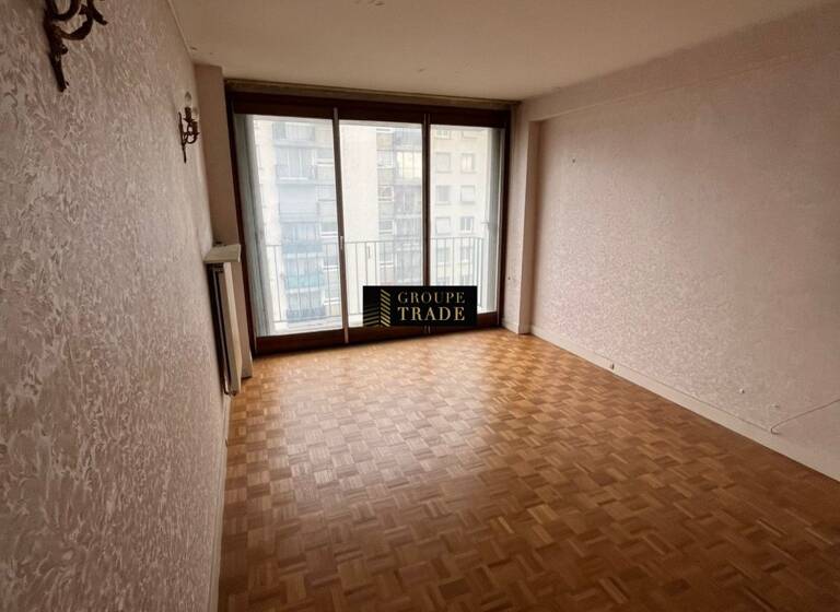 Appartement à vendre 382 000 € 3 pièces 2<br/>chambres 57,6 m²<br/>superficie 5/7<br/>étage Gambetta Paris 20ème 75020