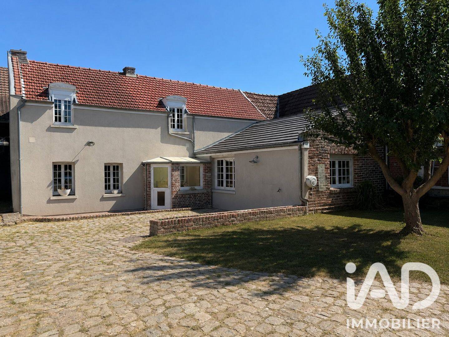 Maison 5 pièces 235 m² · à Guesnain · 235 m² · 299 999 €