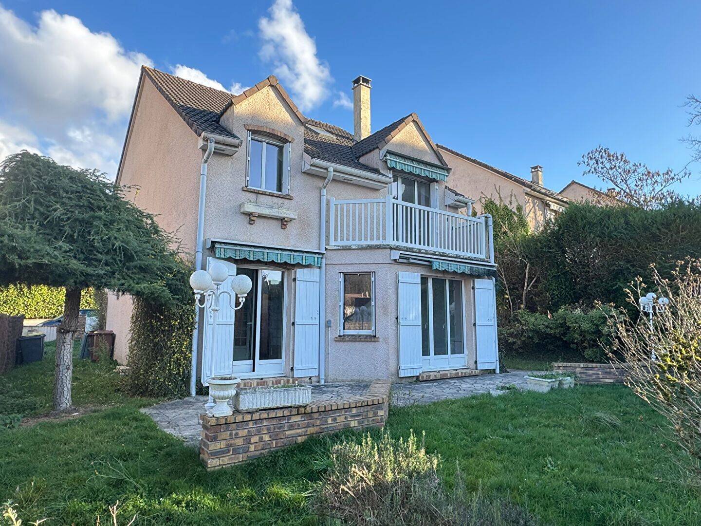 Maison 6 pièces 135 m² · à Noisy-le-Roi · 135 m² · 2 420 €
