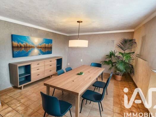 Maison de plain-pied à vendre 167 000 € 5 pièces 3 chambres 123 m² Guerlesquin 29650