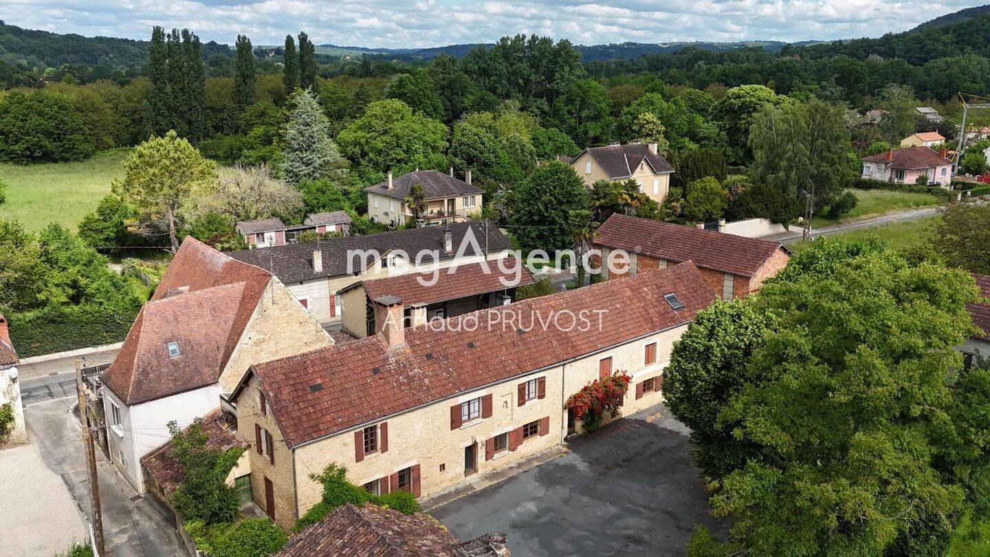 Maison 13 pièces 350 m² · à Le Buisson-de-Cadouin · 350 m² · 280 000 €