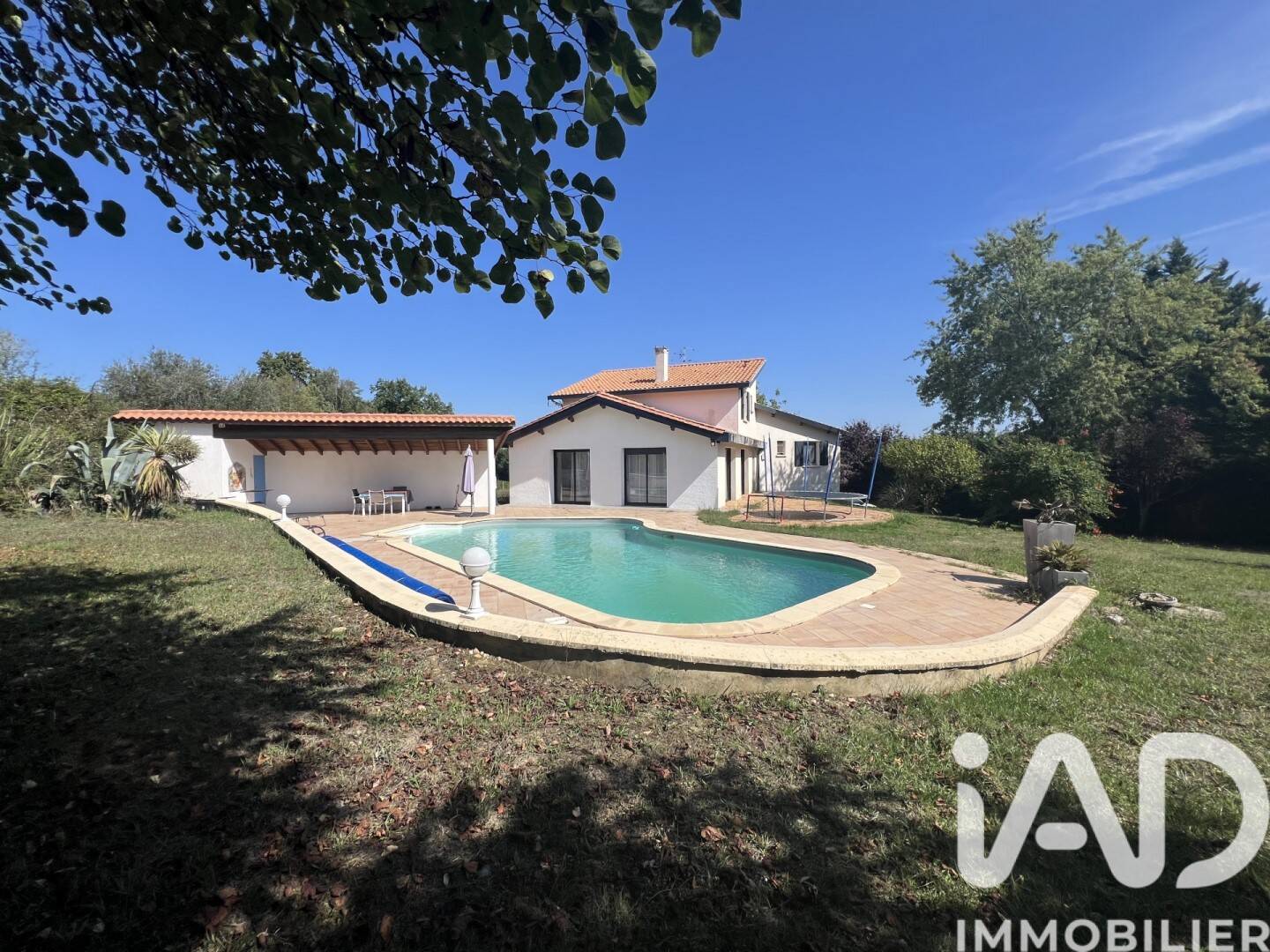 Maison 9 pièces 162 m² · à Rauzan · 162 m² · 399 000 €