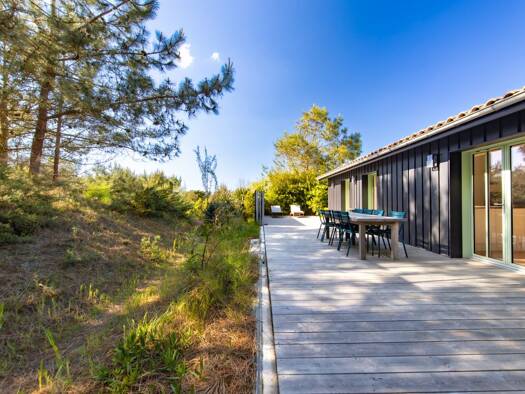 Maison à vendre - Première occupation 1 990 000 € 5 pièces 4 chambres 130 m² 770 m² de terrain Centre Cap Ferret Lège-Cap-Ferret 33950