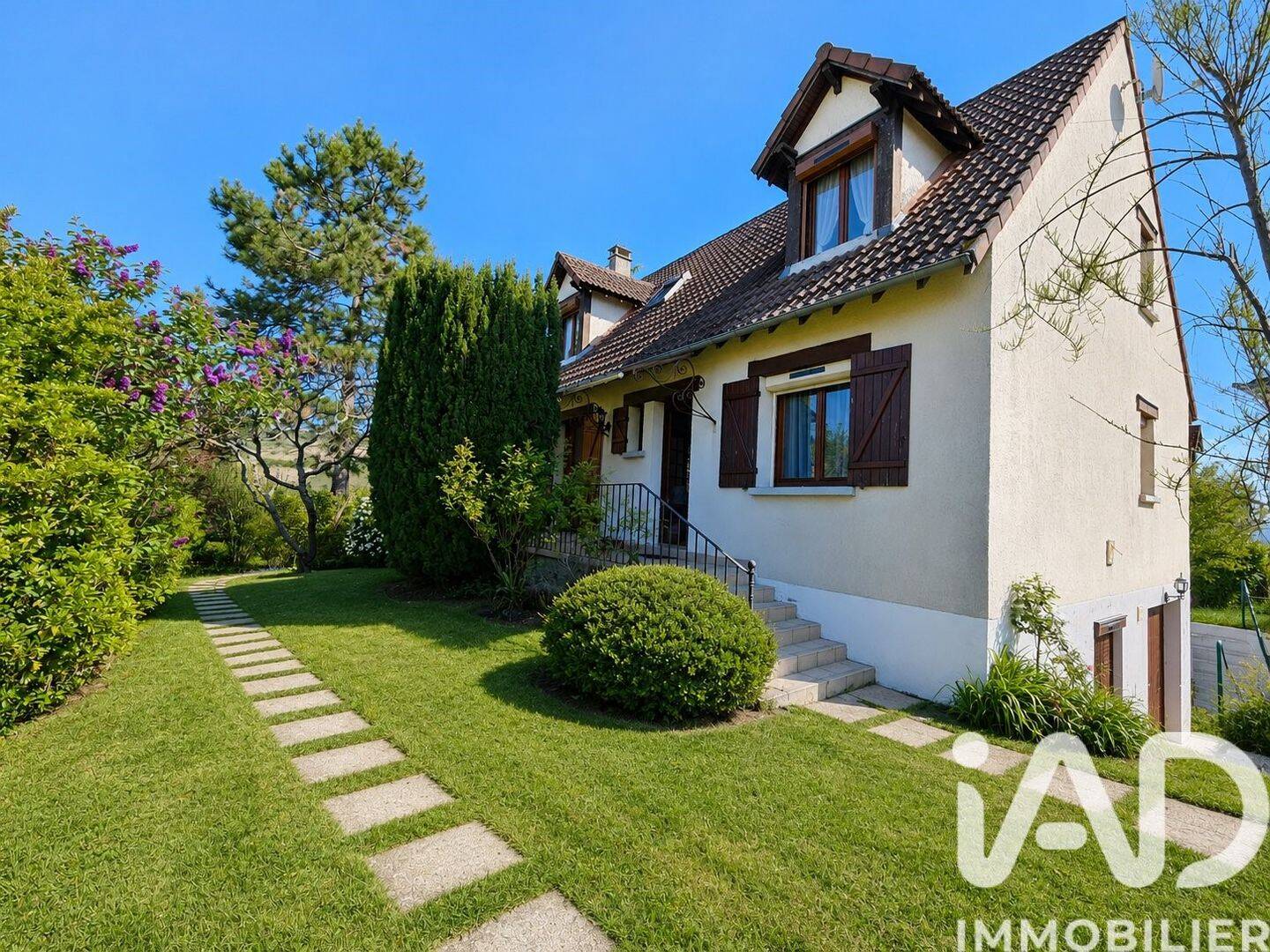 Maison 5 pièces 125 m² · à Jussy · 125 m² · 231 000 €