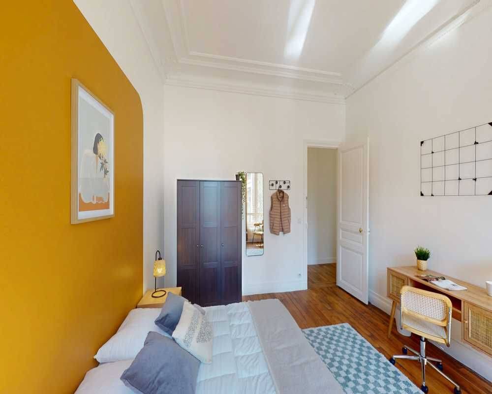 Appartement 8 pièces 250 m² · à Paris 17ème Arrondissement · 250 m² · 1 260 €