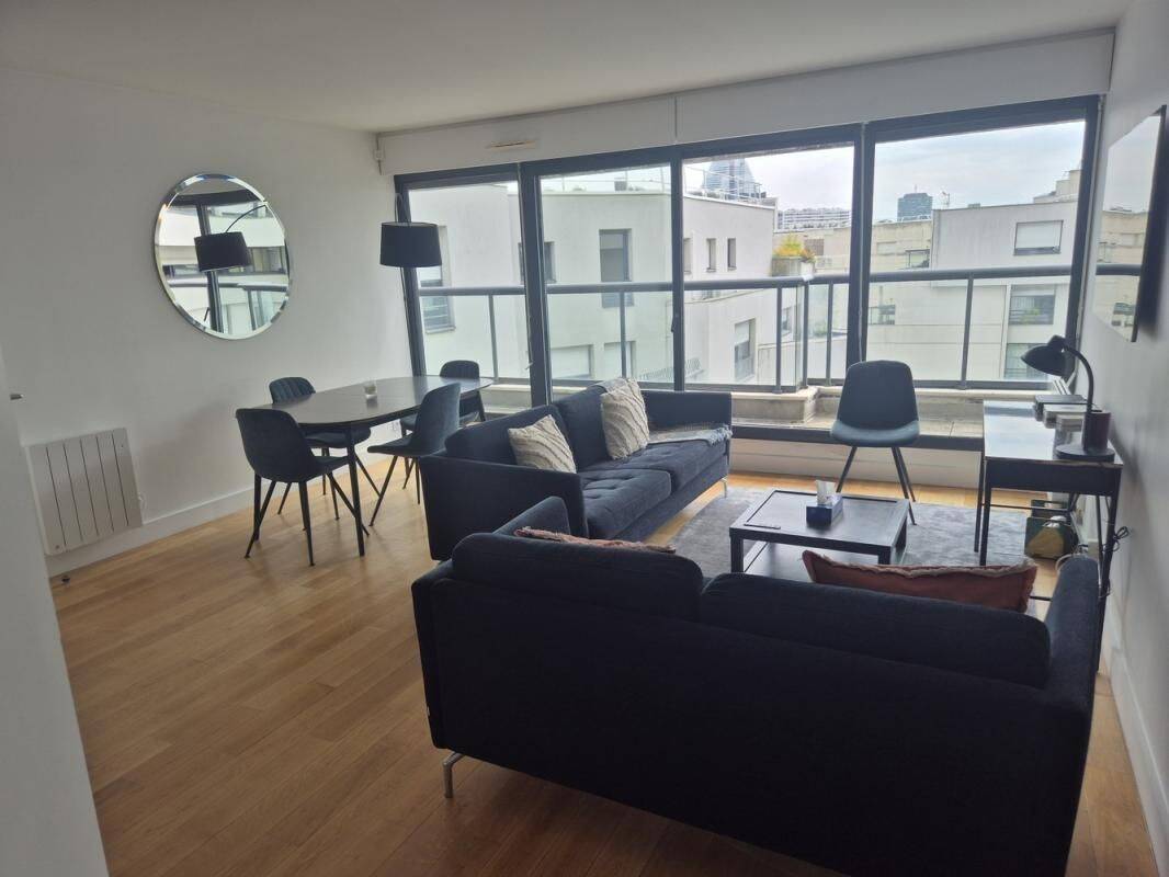 Appartement 3 pièces 66 m² · à Paris 15ème Arrondissement · 66 m² · 2 140 €