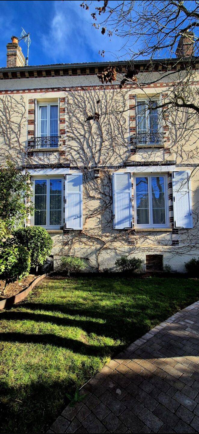 Maison 5 pièces 114 m² · à Sens · 113,5 m² · 330 000 €