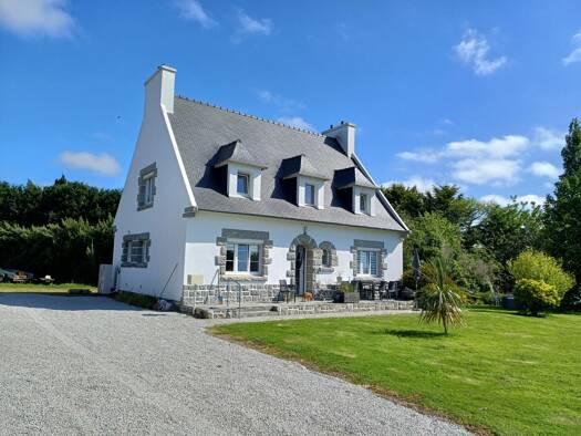 Maison à vendre 395 200 € 8 pièces 4 chambres 139 m² 3 500 m² de terrain Plougasnou 29630