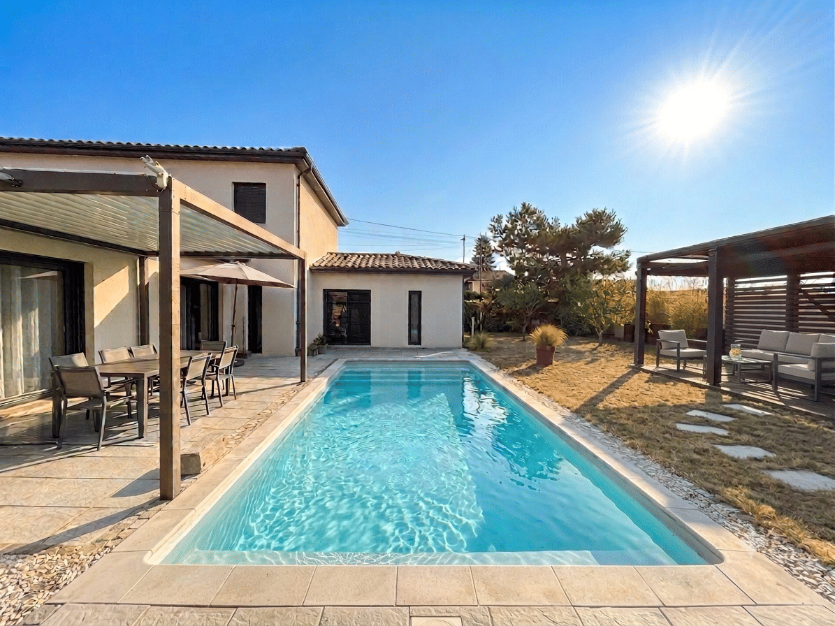 Maison 5 pièces 163 m² · à La Boisse · 163 m² · 530 000 €