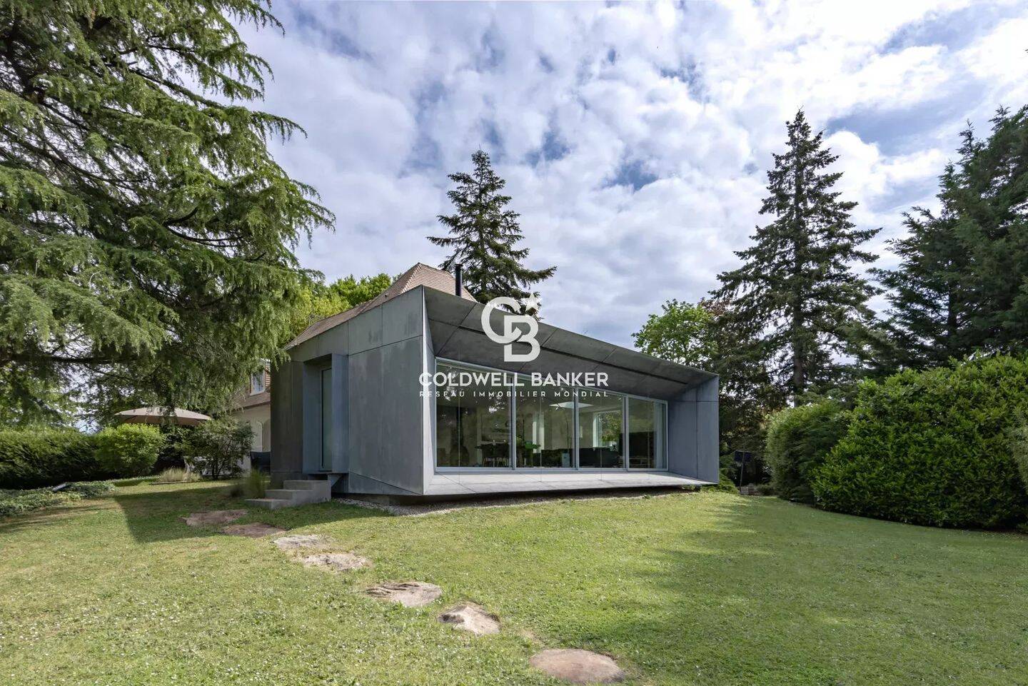 Maison 9 pièces 232 m² · à Coulaines · 232 m² · 892 500 €
