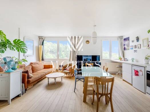 Appartement à vendre - Première occupation 279 000 € 2 pièces 1 chambre 50 m² Étage 8/16 Solidarité Carnot Montreuil 93100
