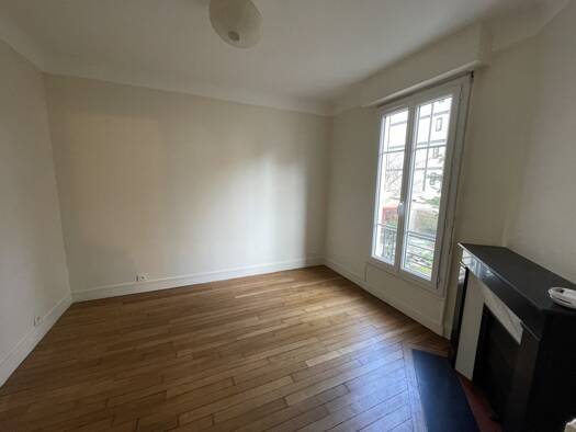 Appartement à louer 1 000 € 2 pièces 1 chambre 32,9 m² Étage 1/1 Plateau Nanterre 92000