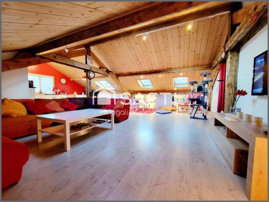 Appartement à vendre 198 000 € 4 pièces 3 chambres 72 m² Étage 3/3 Bagnères-de-Luchon 31110