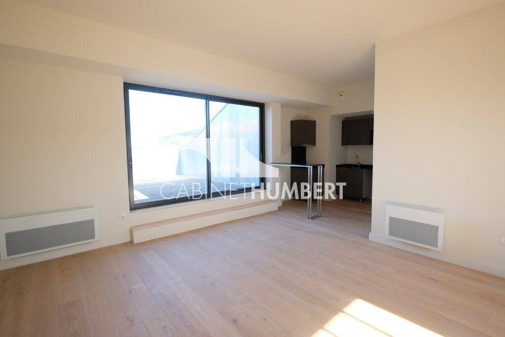 Appartement 3 pièces 85 m² · à Saint-Étienne · 85 m² · 990 €/mois