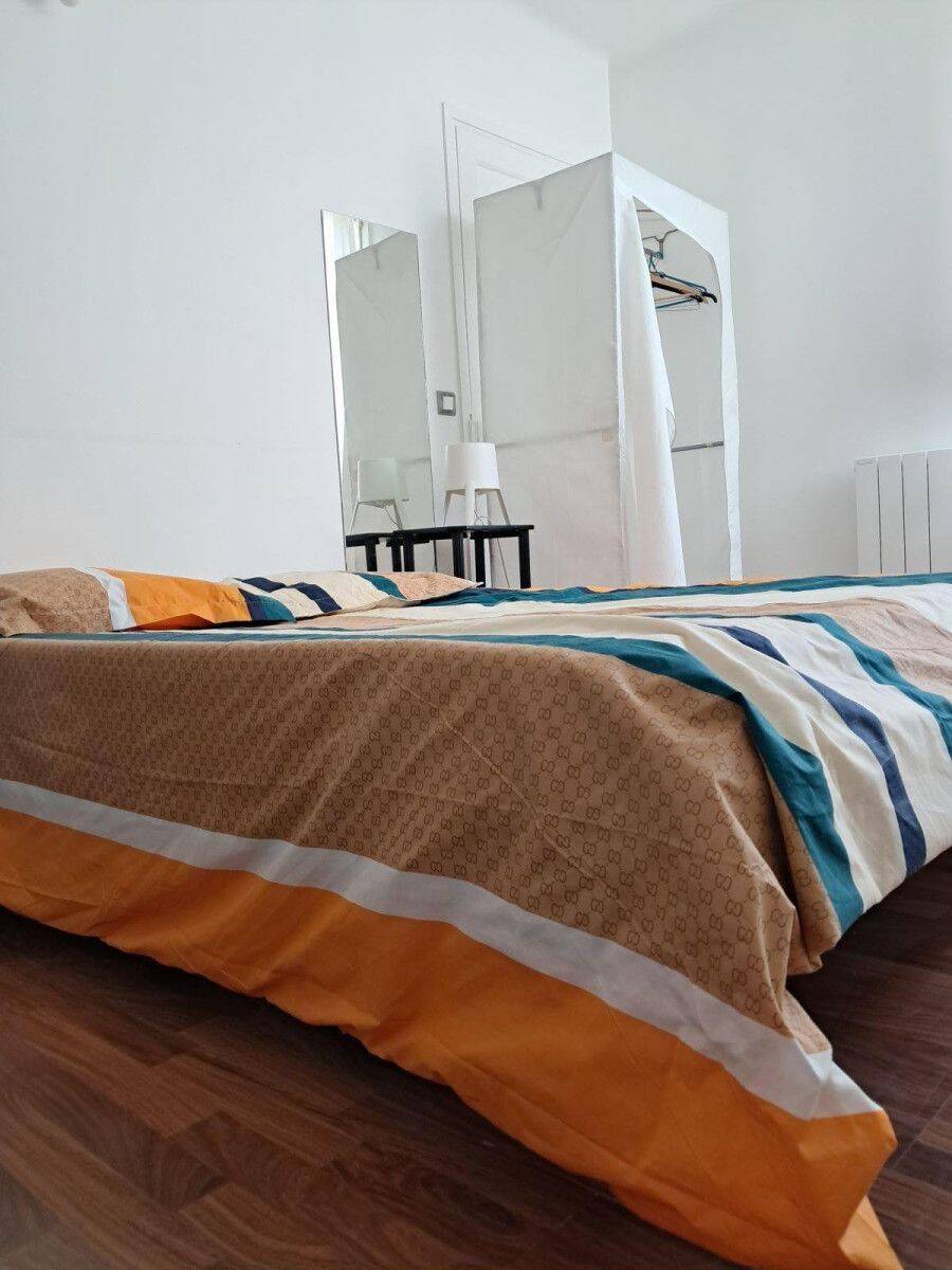 Appartement 4 pièces 80 m² · à Paris 14ème Arrondissement · 80 m² · 800 €