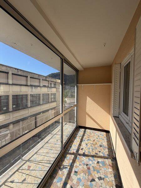 Appartement 3 pièces 64 m² · à Saint-Claude · 64 m² · 40 500 €