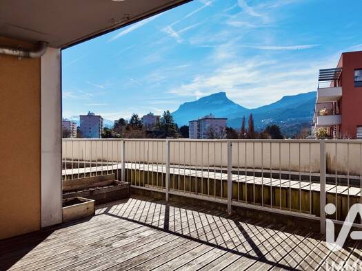 Appartement à vendre 245 000 € 3 pièces 2 chambres 66,7 m² 3ème étage Centre La Ravoire 73490