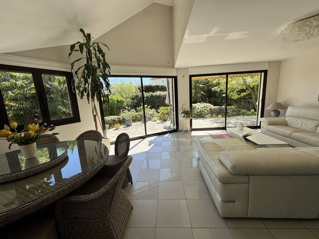 Maison 7 pièces 165 m² · à Saint-Gratien · 165 m² · 930 000 €