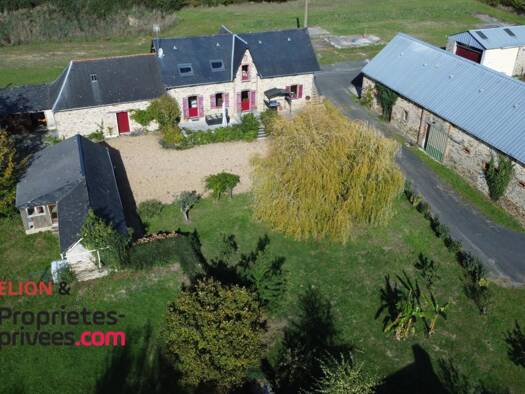 Maison à vendre 349 000 € 9 pièces 4 chambres 190 m² 11 625 m² de terrain Combrée 49520