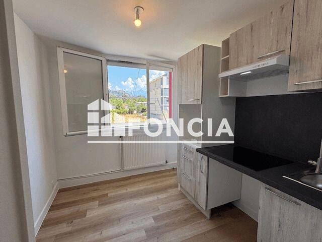 Appartement 3 pièces 54 m² · à Fontaine · 53,9 m² · 640 €/mois