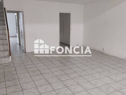 Duplex à louer 988 € 3 pièces 2 chambres 77 m² Étage 8/18 Croix Blanche-Plein Ciel-Nord Est Le Mée-sur-Seine 77350