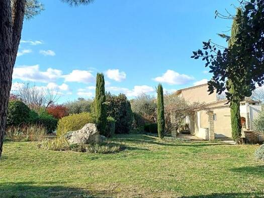 Maison à vendre 495 000 € 7 pièces 3 chambres 166 m² 1 500 m² de terrain Uzès 30700
