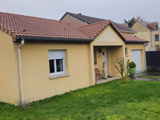 Maison de plain-pied à vendre 289 000 € 4 pièces 3 chambres 91 m² 447 m² de terrain Corny-sur-Moselle 57680