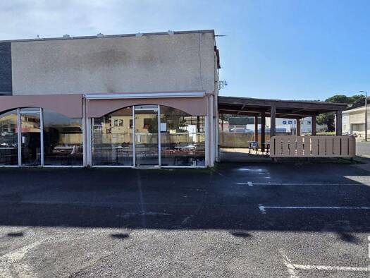 Local commercial à vendre 84 700 € 150 m² de surface de vente Ouest Clermont-l'Hérault 34800