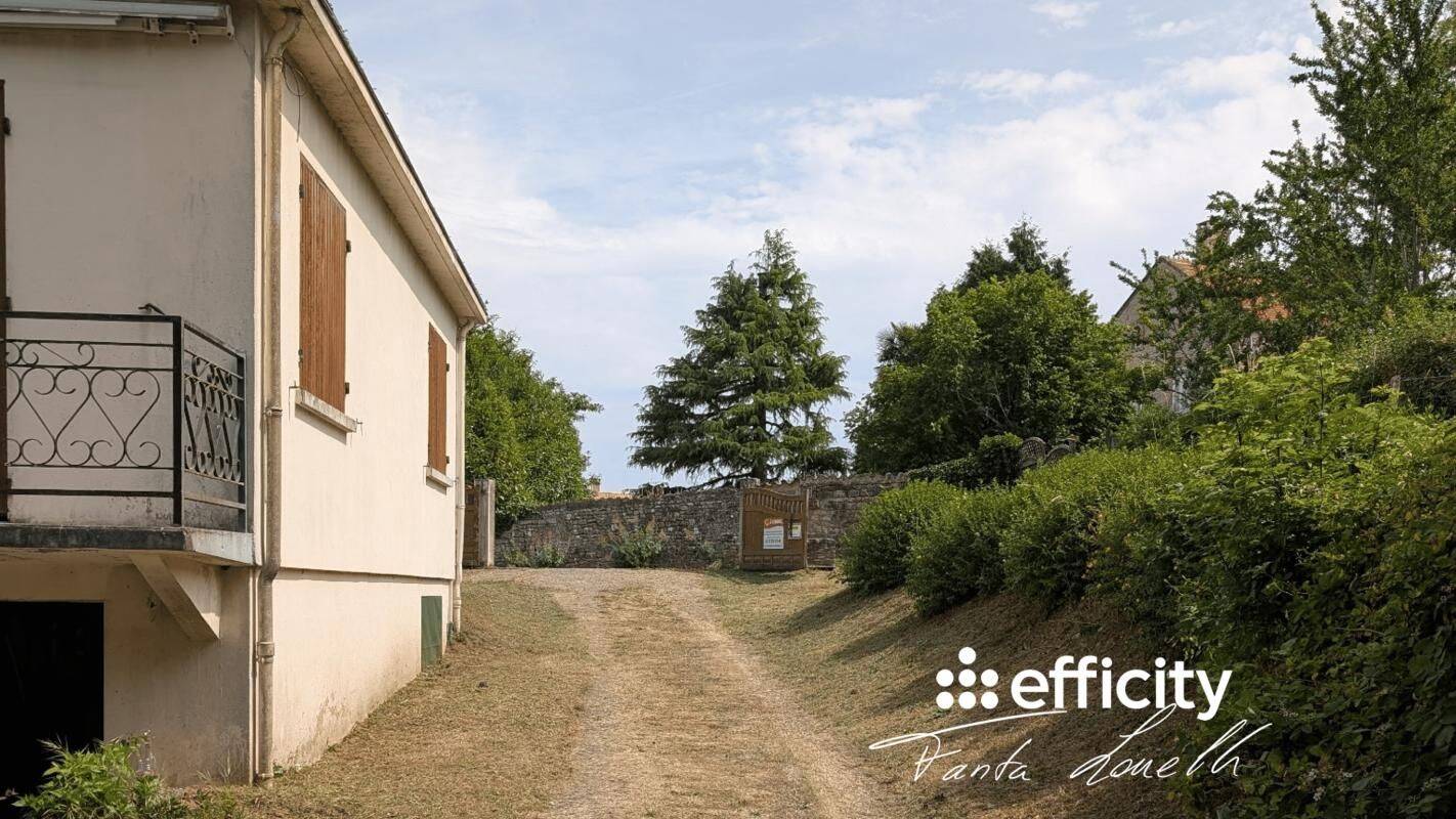 Maison 8 pièces 132 m² · à Saint-Hilaire-des-Loges · 132 m² · 189 000 €