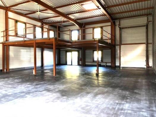 Local d'activités à louer 2 634 € 395 m² d'espace de stockage Faubourg du Chateau Denain 59220