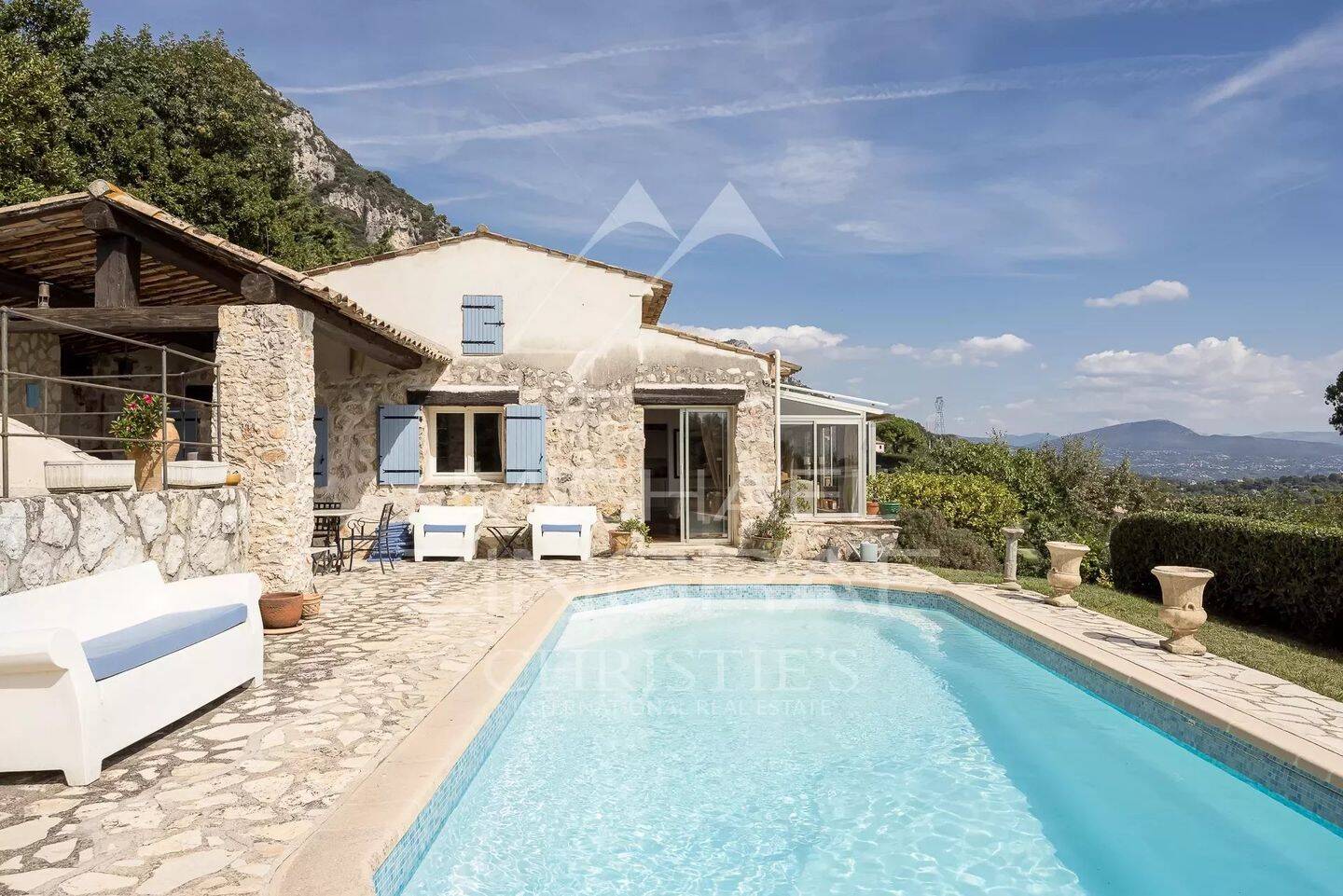 Maison 10 pièces 289 m² · à Vence · 288,5 m² · 1 750 000 €