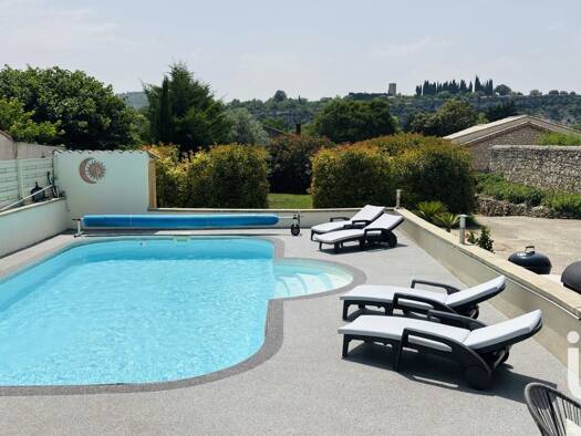 Maison à vendre 440 000 € 9 pièces 6 chambres 206 m² 915 m² de terrain Saint-Martin-d'Ardèche 07700